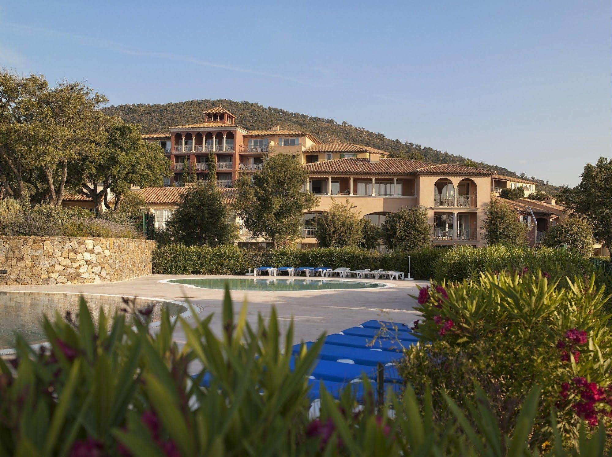 P&V Residence Le Hameau Des Issambrr 圣马克西姆 外观 照片