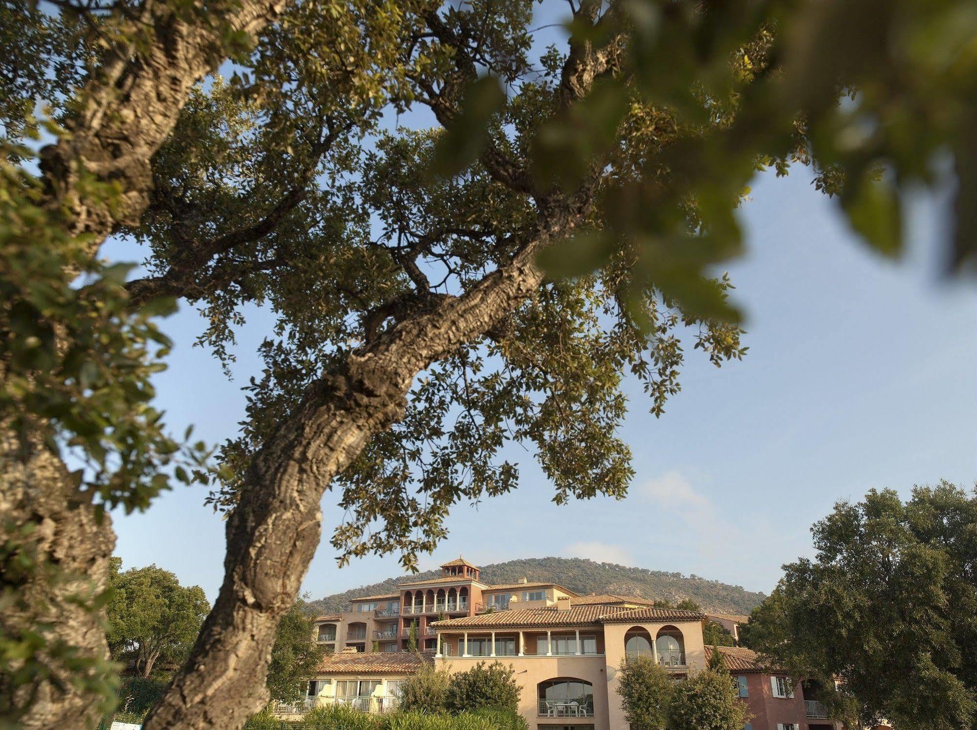 P&V Residence Le Hameau Des Issambrr 圣马克西姆 外观 照片
