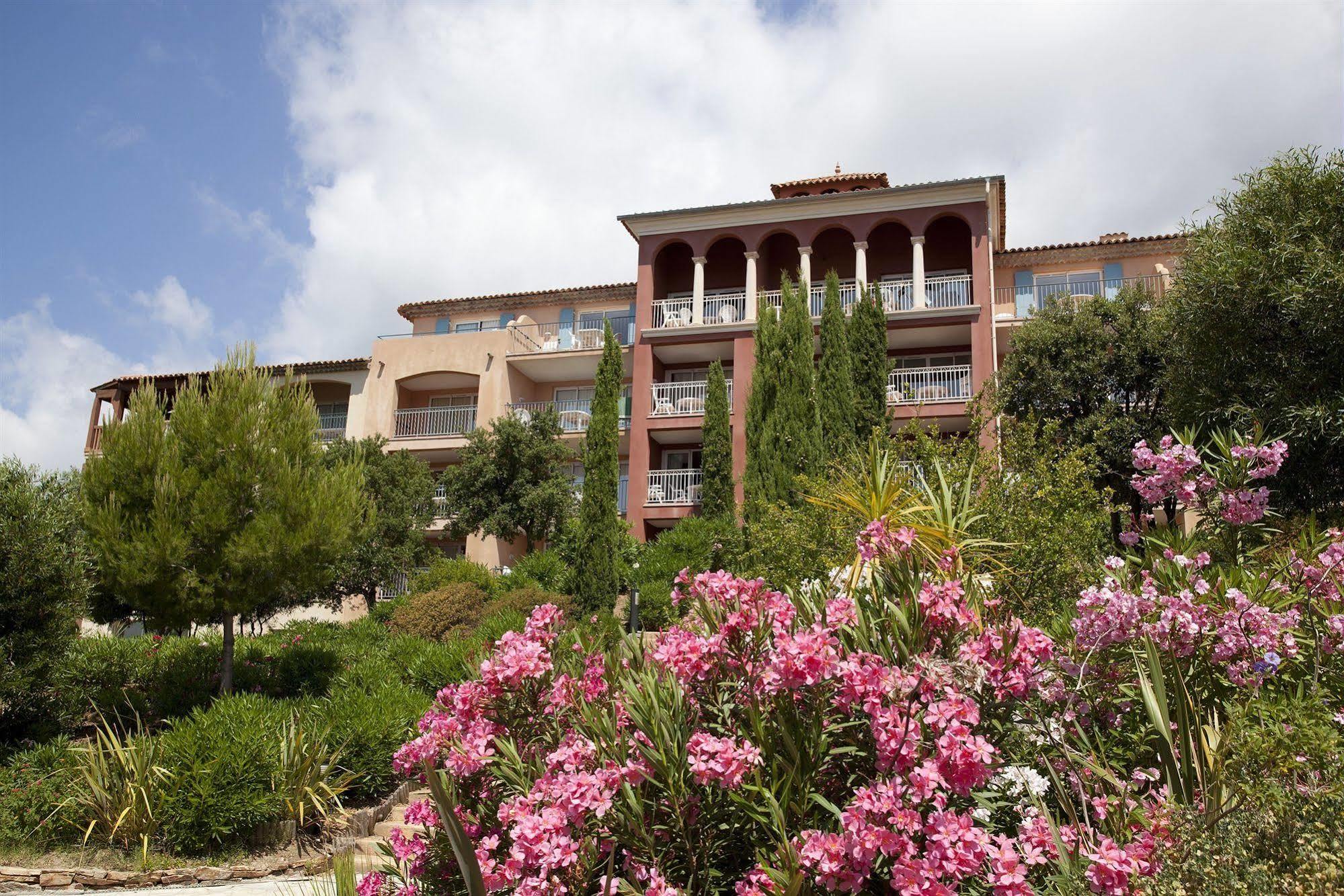 P&V Residence Le Hameau Des Issambrr 圣马克西姆 外观 照片