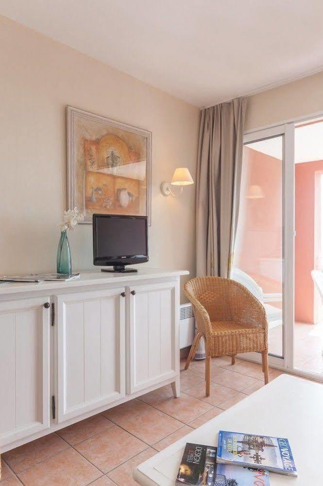 P&V Residence Le Hameau Des Issambrr 圣马克西姆 外观 照片